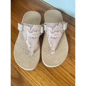 Vionic women’s rest wanda pink t-strap sandals size 6 wide